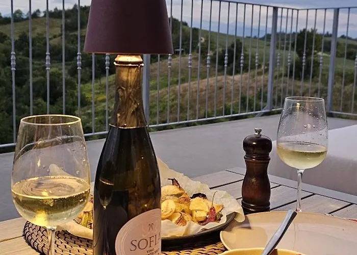 Podere Martina In Altalanga * Murazzano (Cuneo)